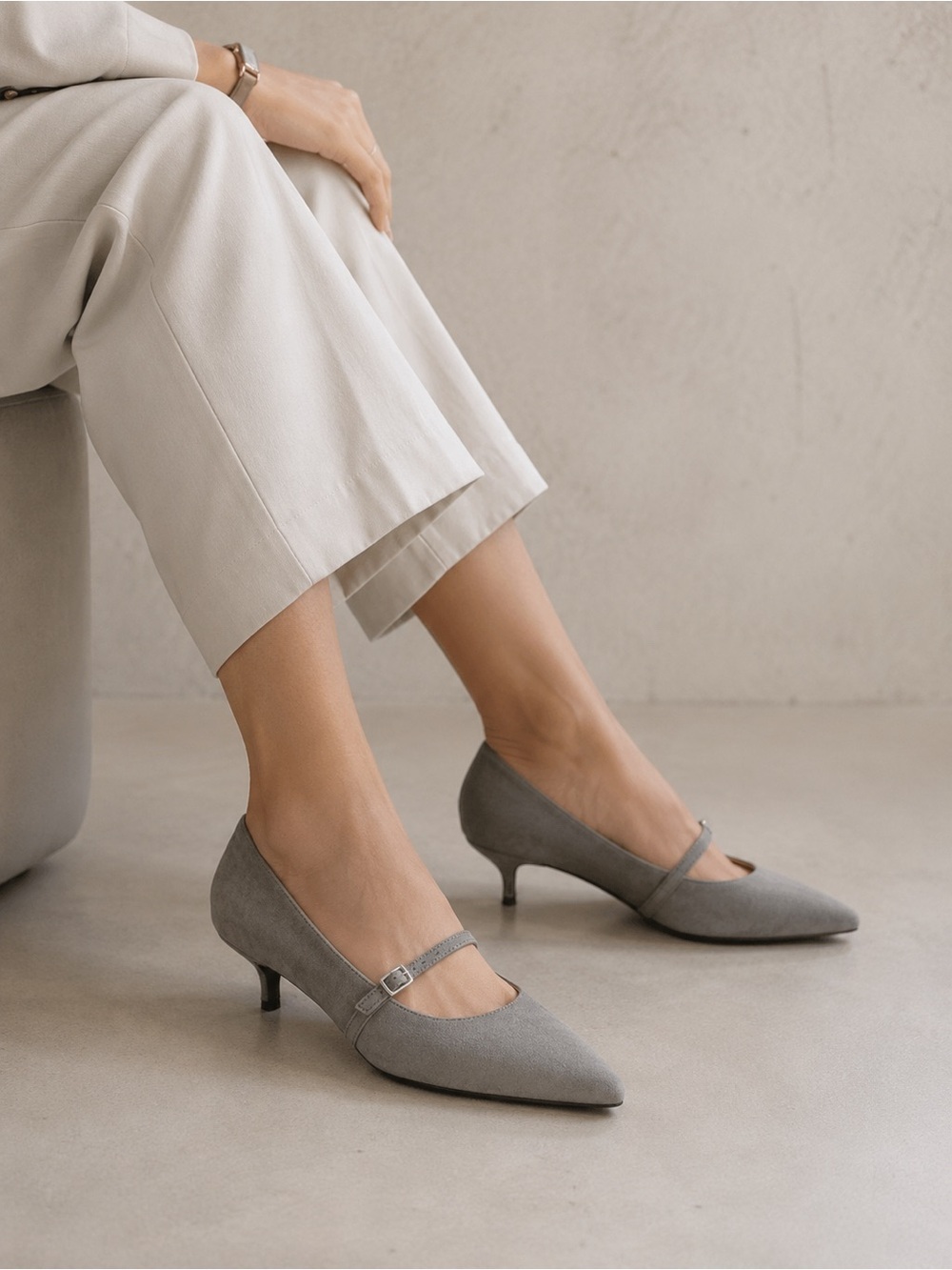 Vionic Minnie Mary Jane Heels Gray Suede Size 9.5 Minimalist Career Luxe Chic